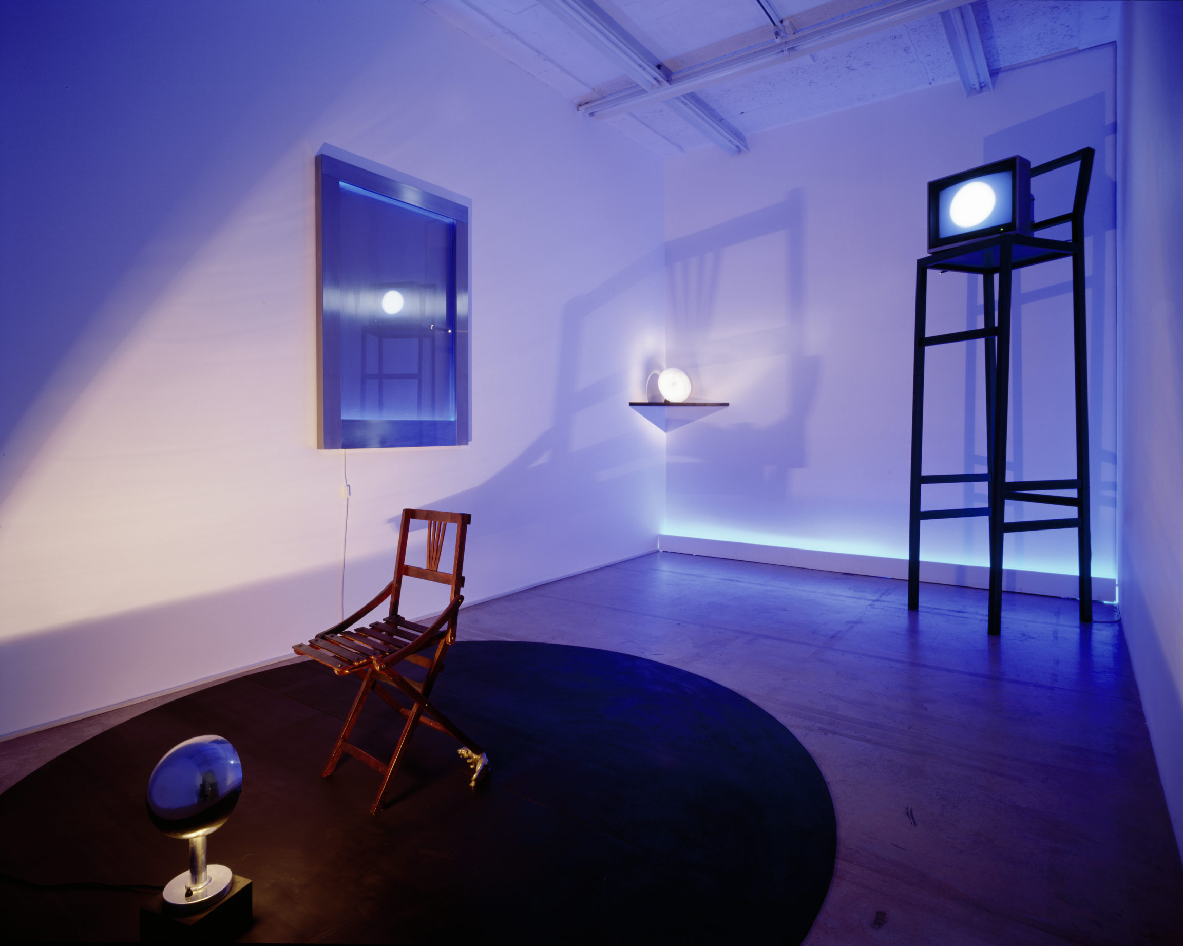 Silvie et Chérif Defraoui , La nuit, les chambres sont plus grandes (At Night, Bedrooms Are Bigger), 1987