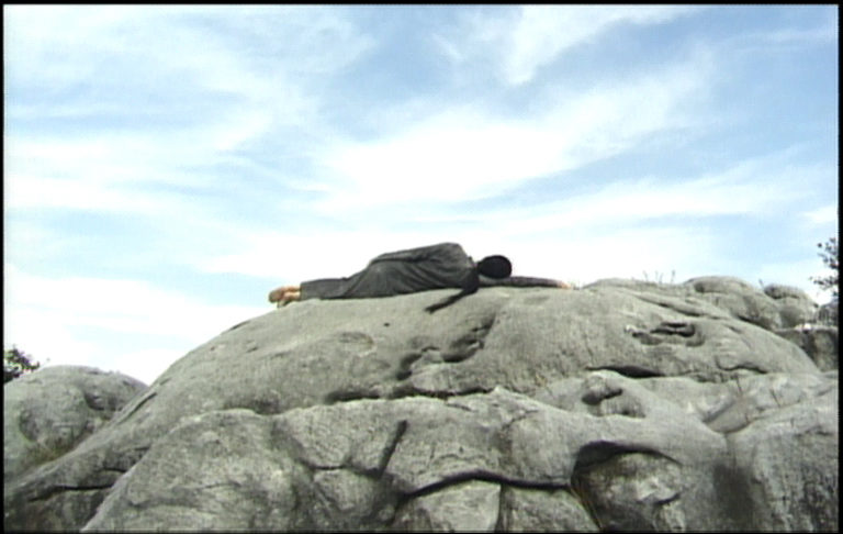 Kimsooja, A Needle Woman – Kitakyushu, 1999