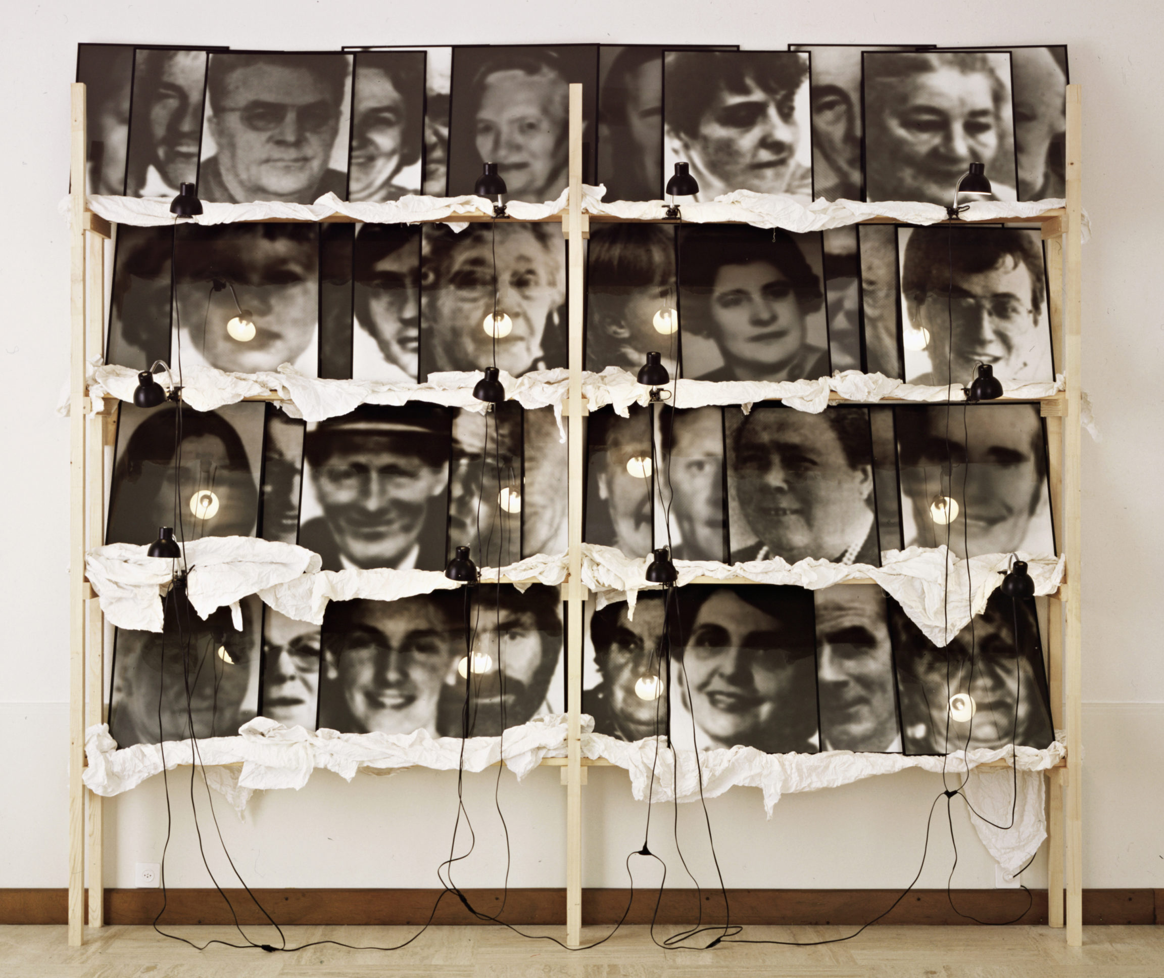 Christian Boltanski, Réserve des Suisses morts (Reserve of Dead Swiss), 1990